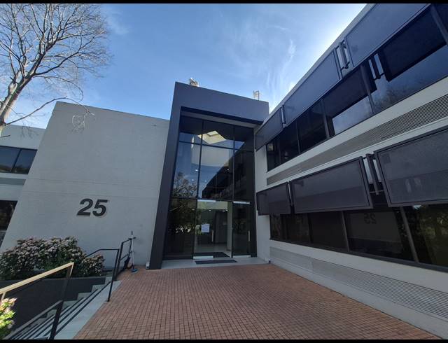 297M² OFFICE TO LET IN WOODMEAD